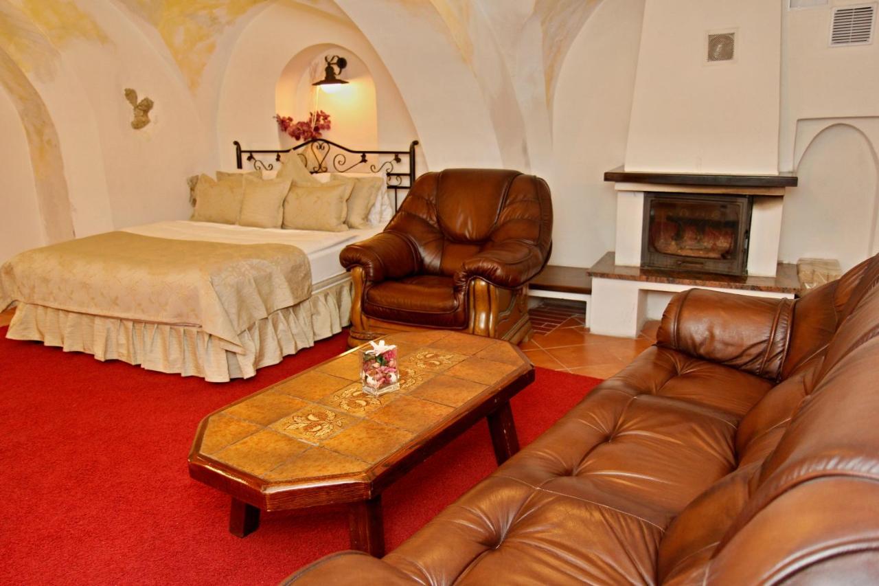 מיקולוב Vivaldi Apartments מראה חיצוני תמונה