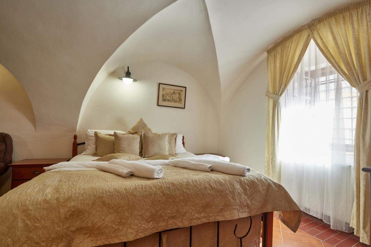 מיקולוב Vivaldi Apartments מראה חיצוני תמונה