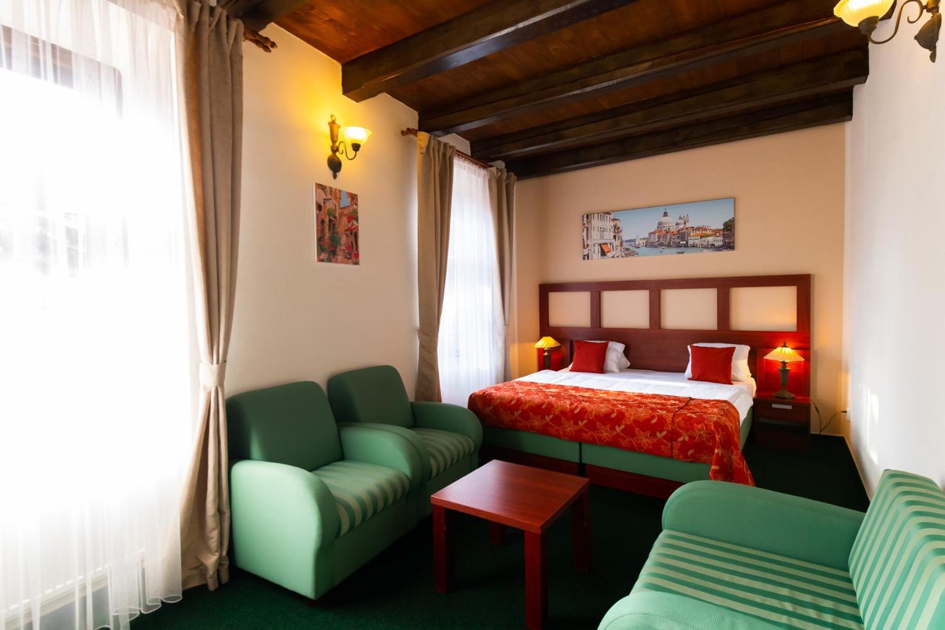 מיקולוב Vivaldi Apartments מראה חיצוני תמונה